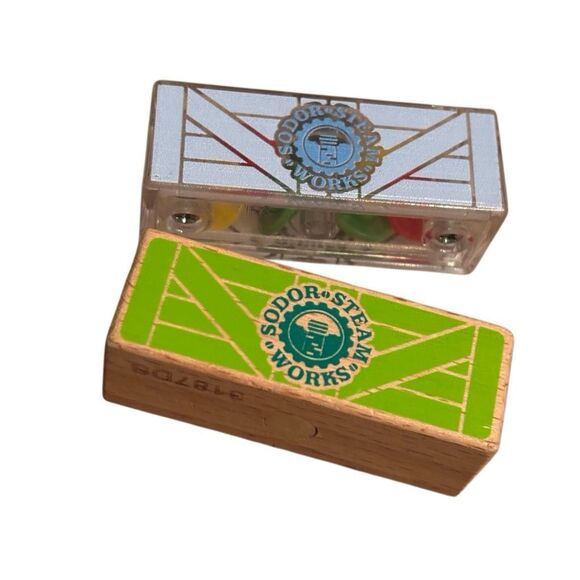 Thomas The Train Lot Of 2 Sodor Steam Works Cargo Magnetic Blocks - Picture 3 of 6